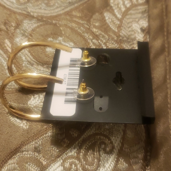 HOOPS - Picture 5 of 8